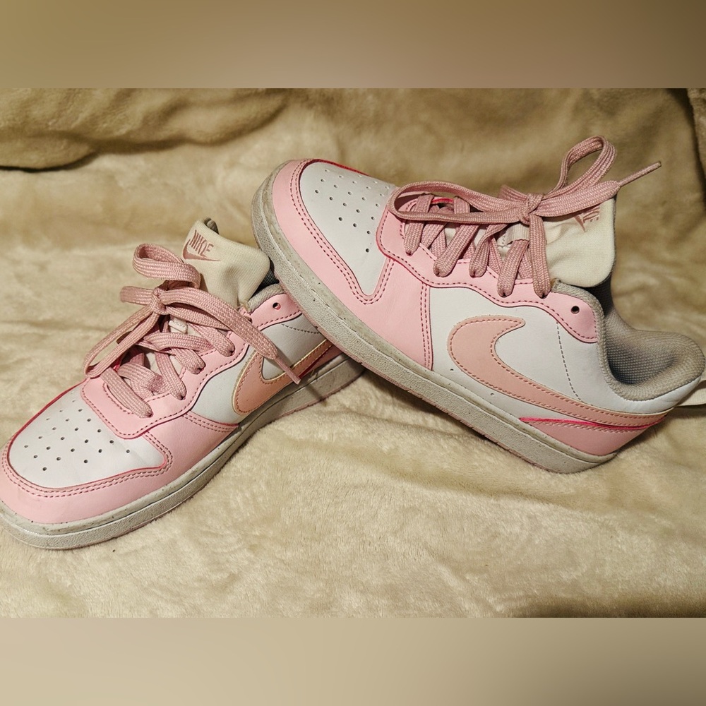 NIKE Big Girls Pink Foam Court Borough Low Recraft Casual Sneakers Athletic Shoe
